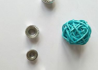 Weiße Zink-Endkohlenstoffstahl-Hexen-Kopf-Flansch-Nüsse für Befestiger M5 - Größe M20